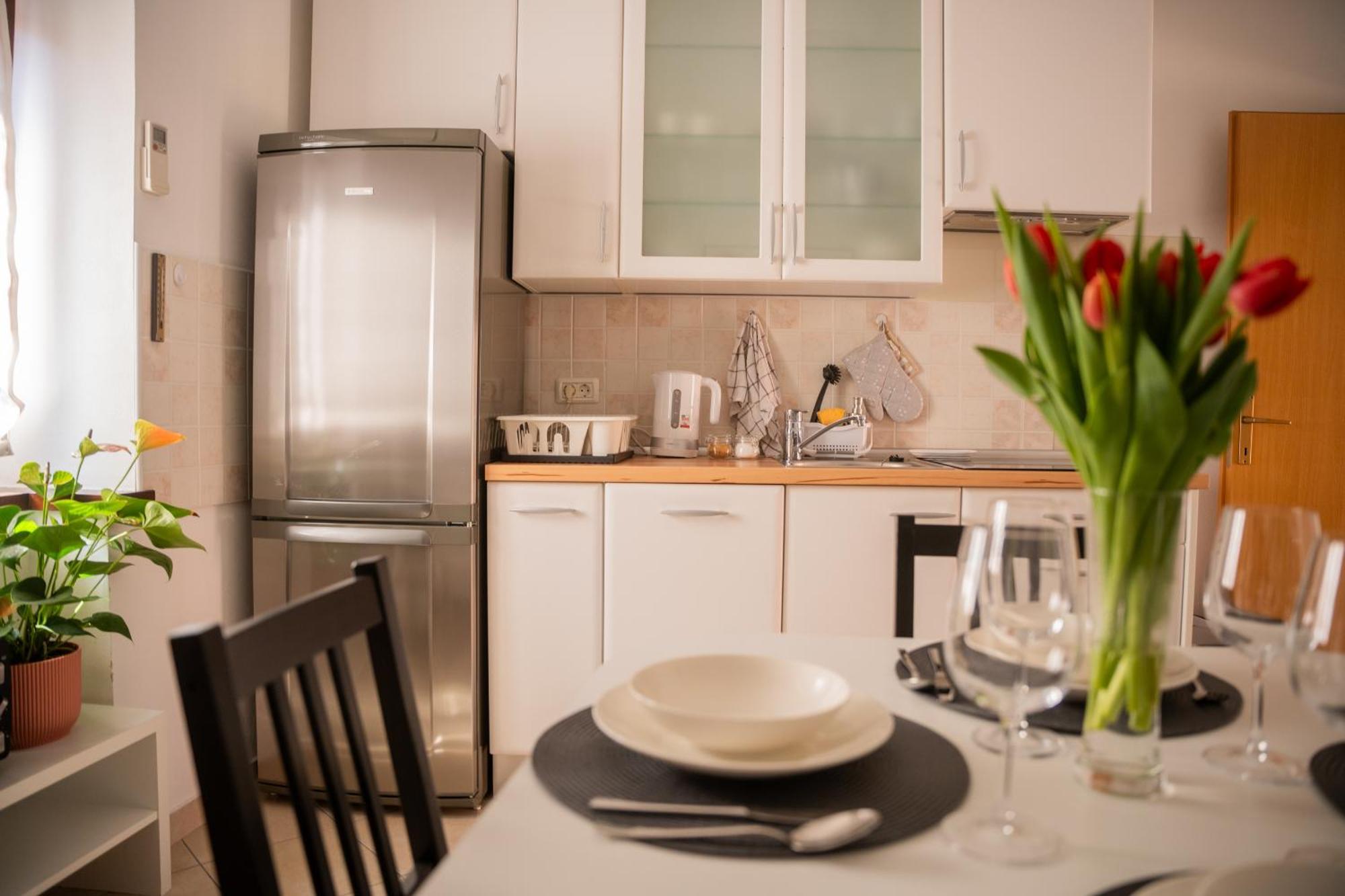 Apartment Uno Копер Экстерьер фото